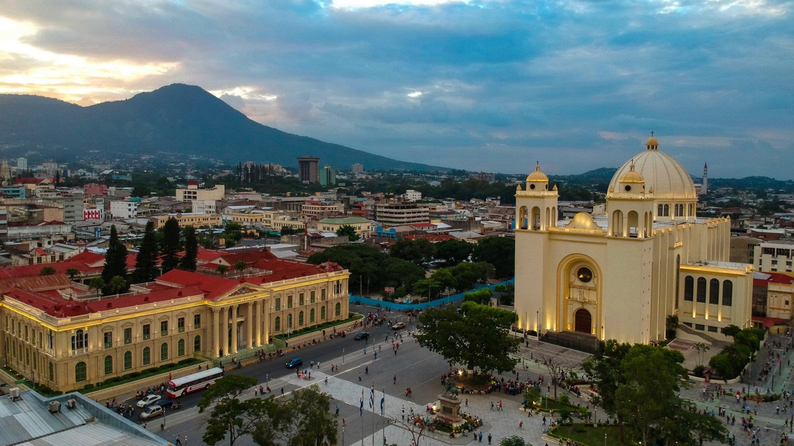 Historic center of San Salvador and its cathedral